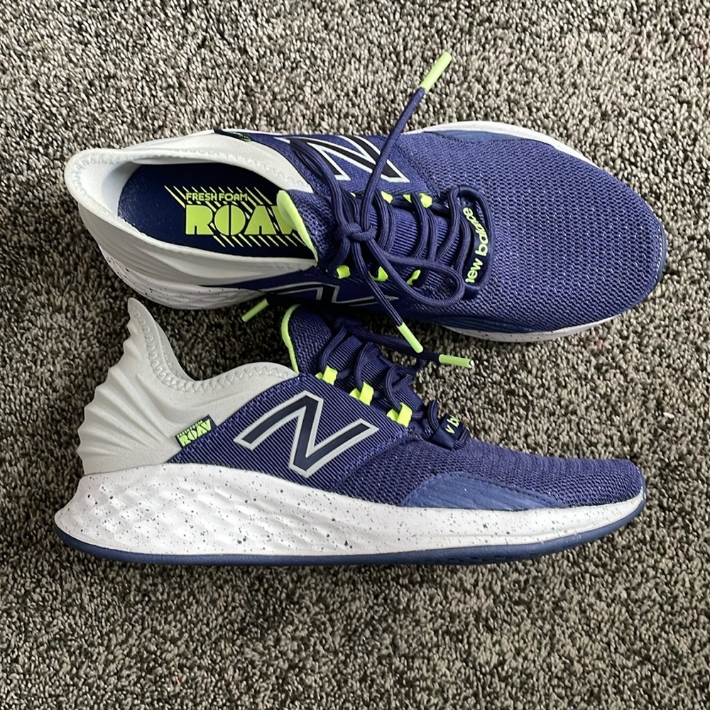 New Balance ROAV sneakers for women 9.5